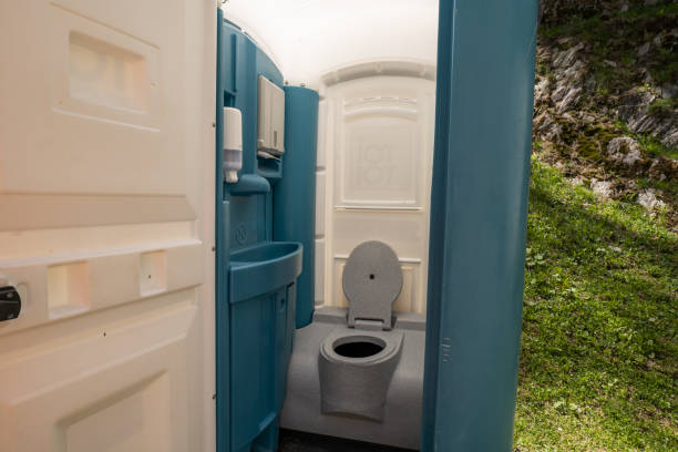 Portable Toilet Options We Offer in Connerton, FL